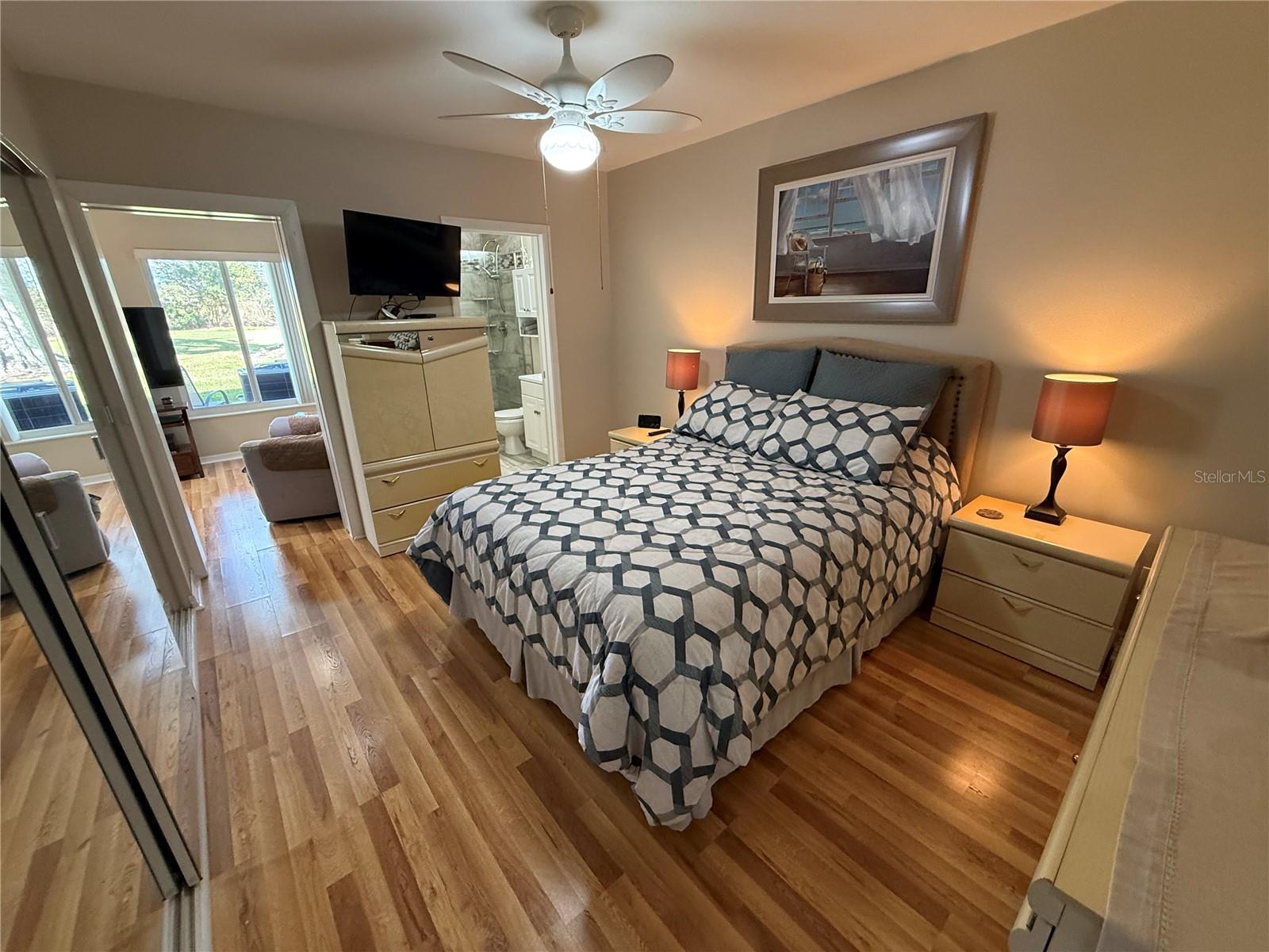 ON TOP OF THE WORLD - Residential