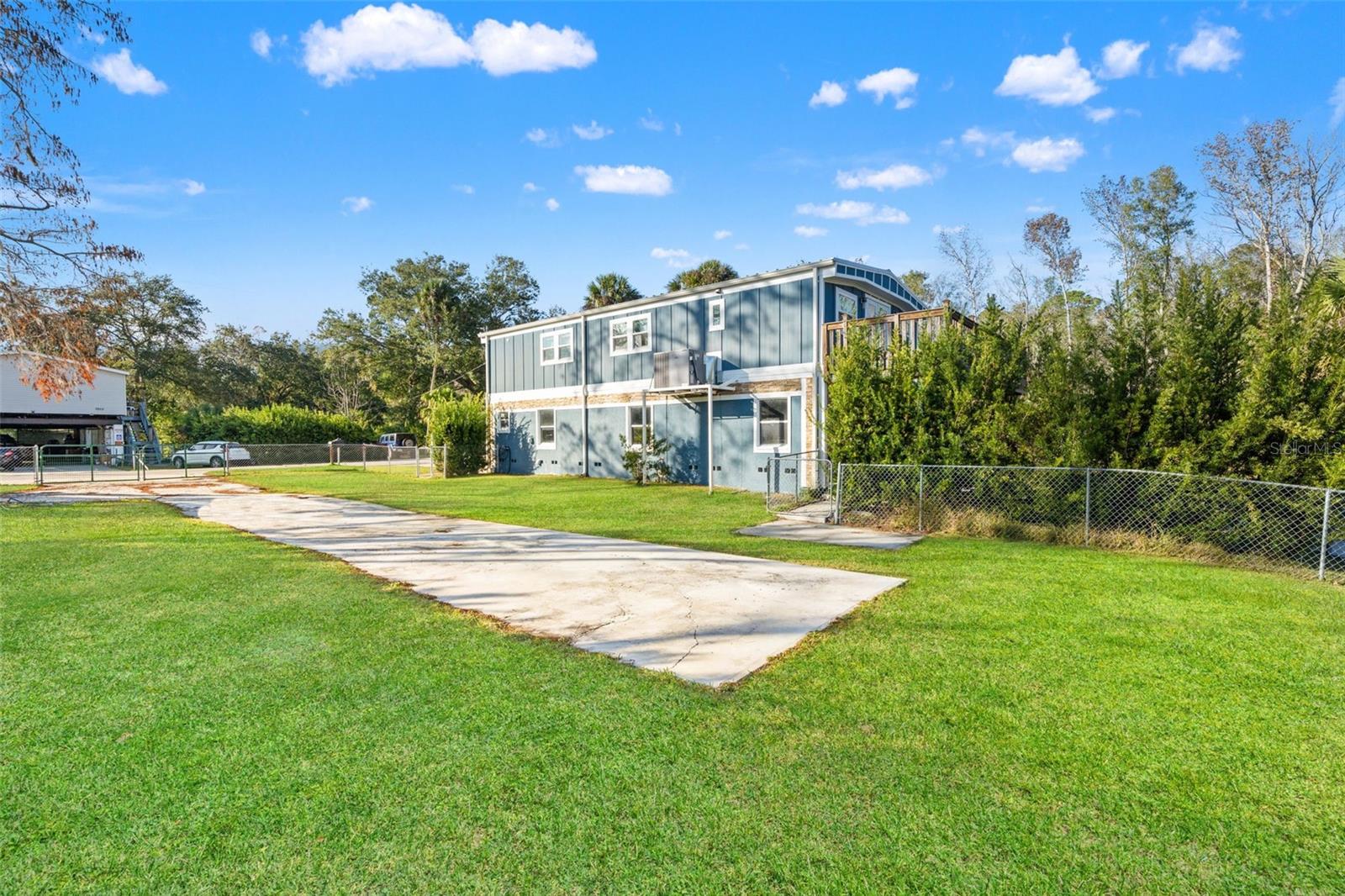 WEEKI WACHEE GARDENS - Residential