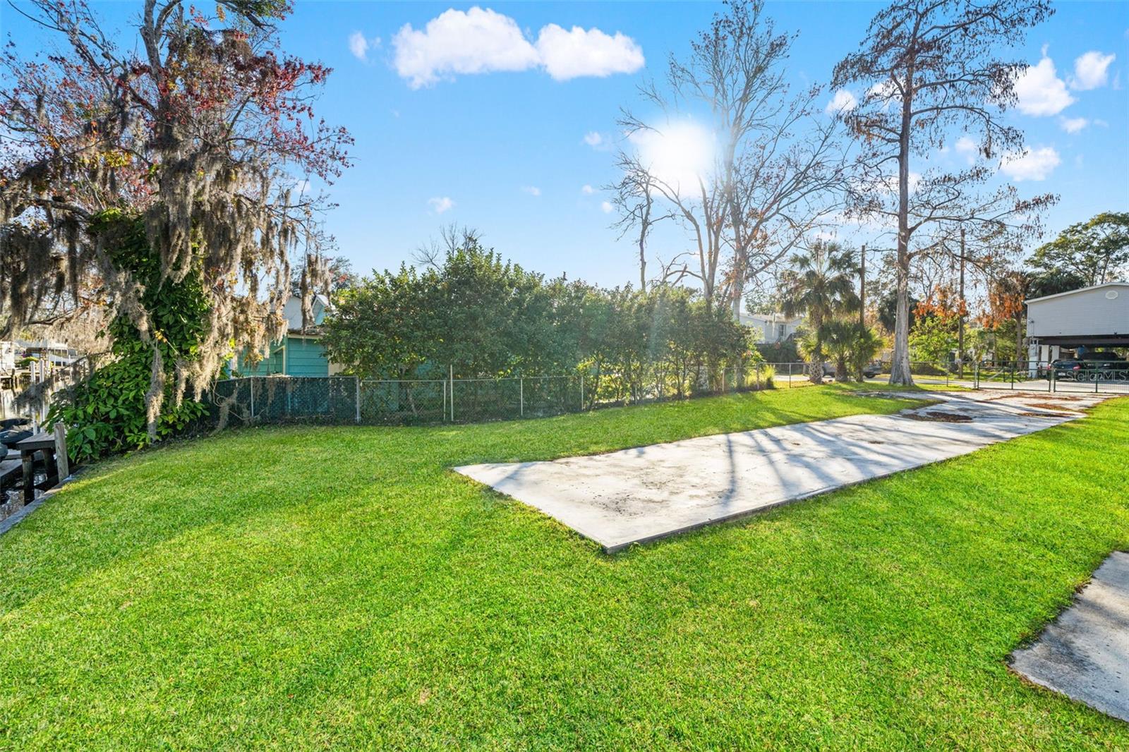 WEEKI WACHEE GARDENS - Residential