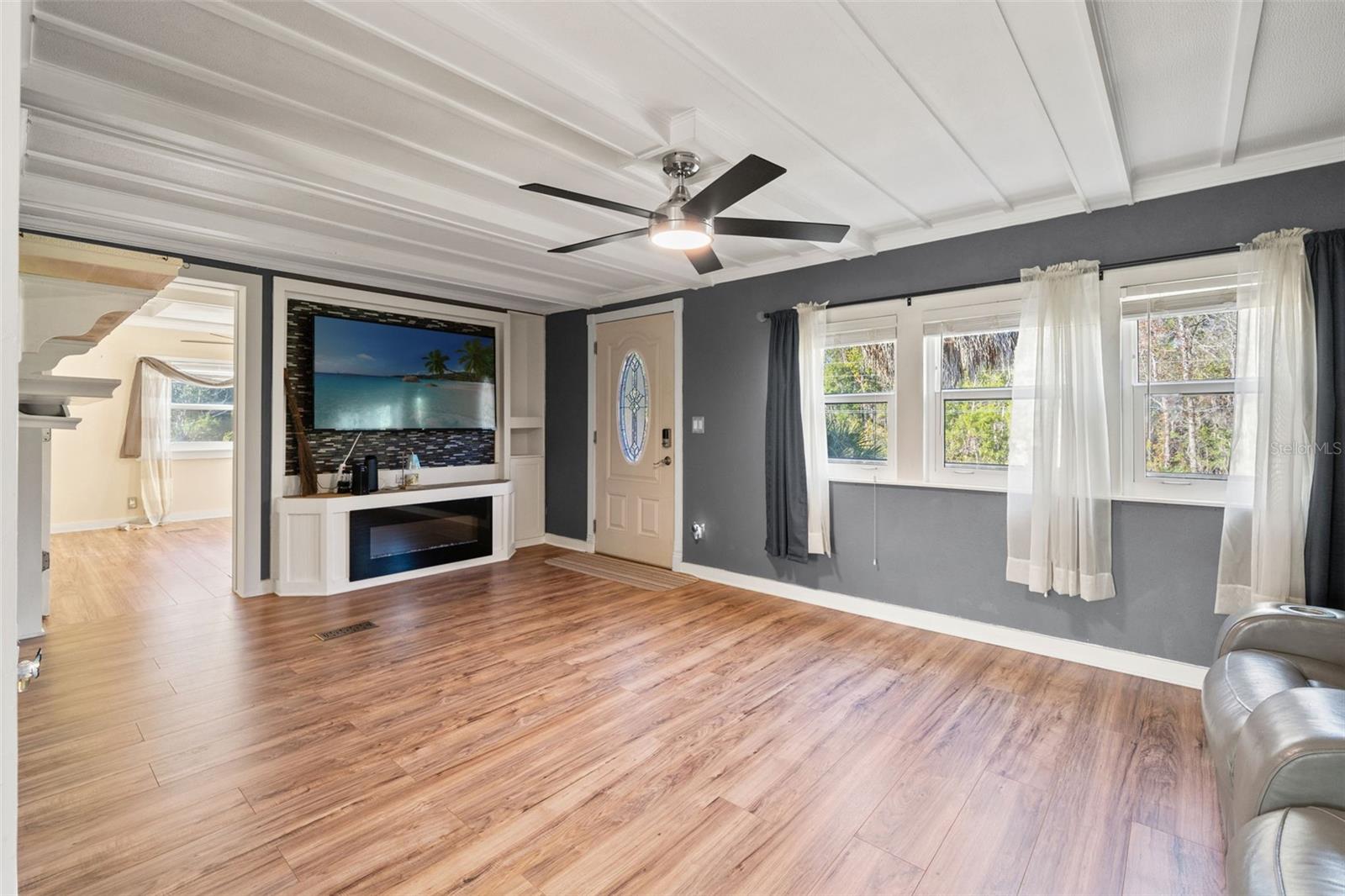 WEEKI WACHEE GARDENS - Residential