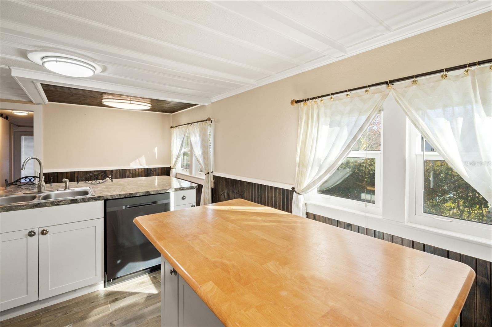 WEEKI WACHEE GARDENS - Residential