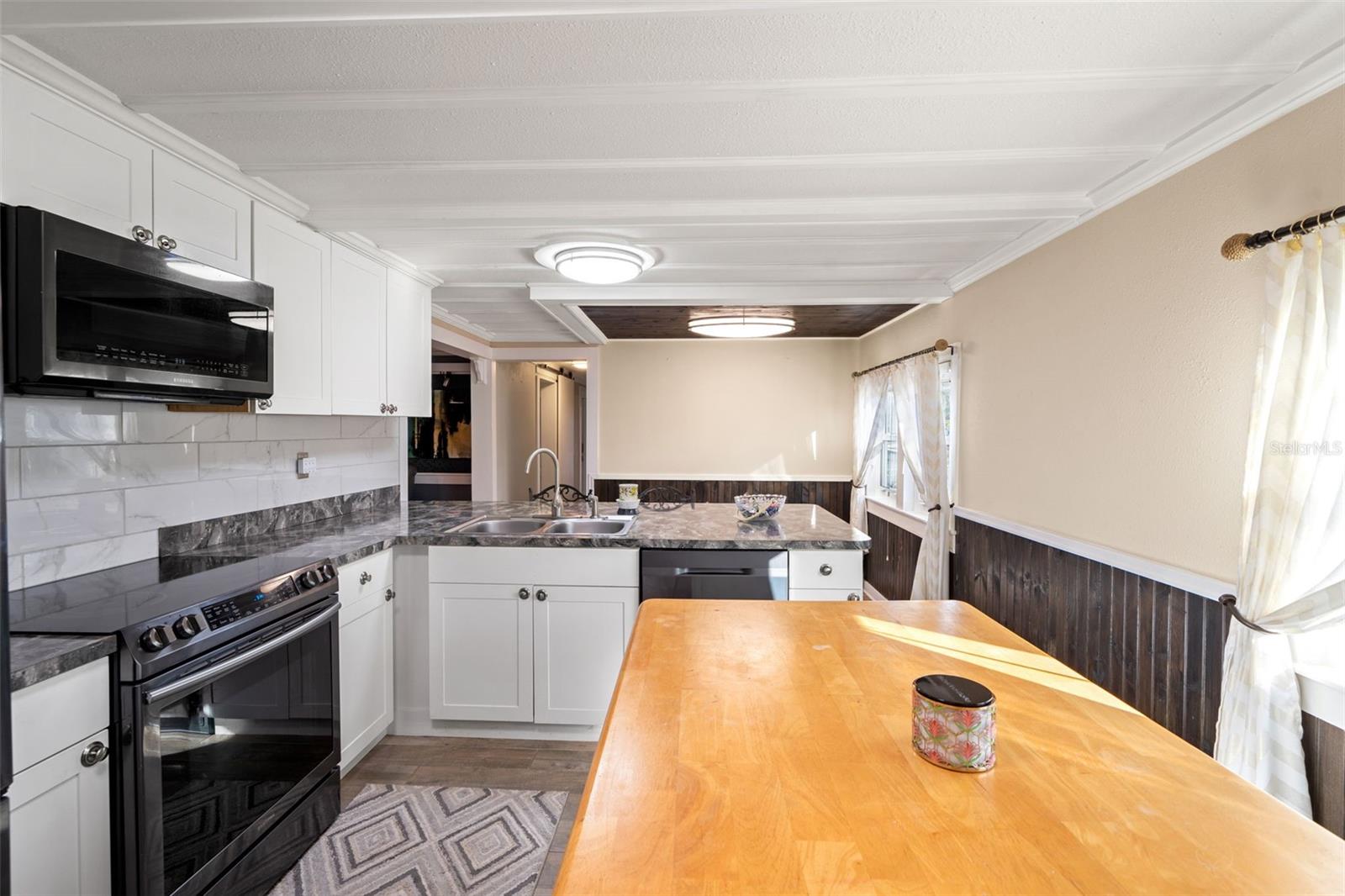 WEEKI WACHEE GARDENS - Residential