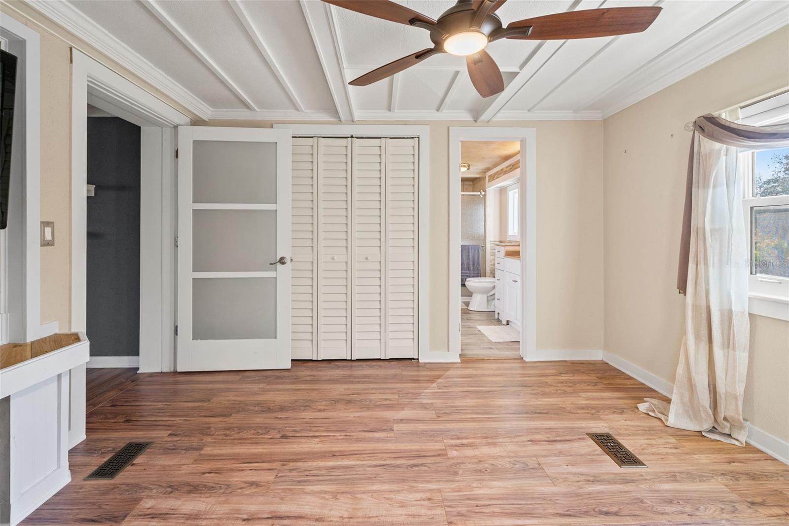 WEEKI WACHEE GARDENS - Residential