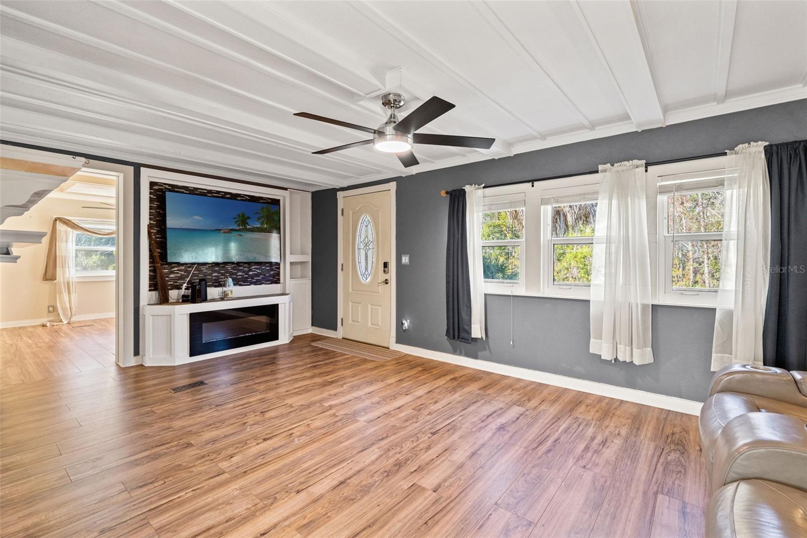 WEEKI WACHEE GARDENS - Residential