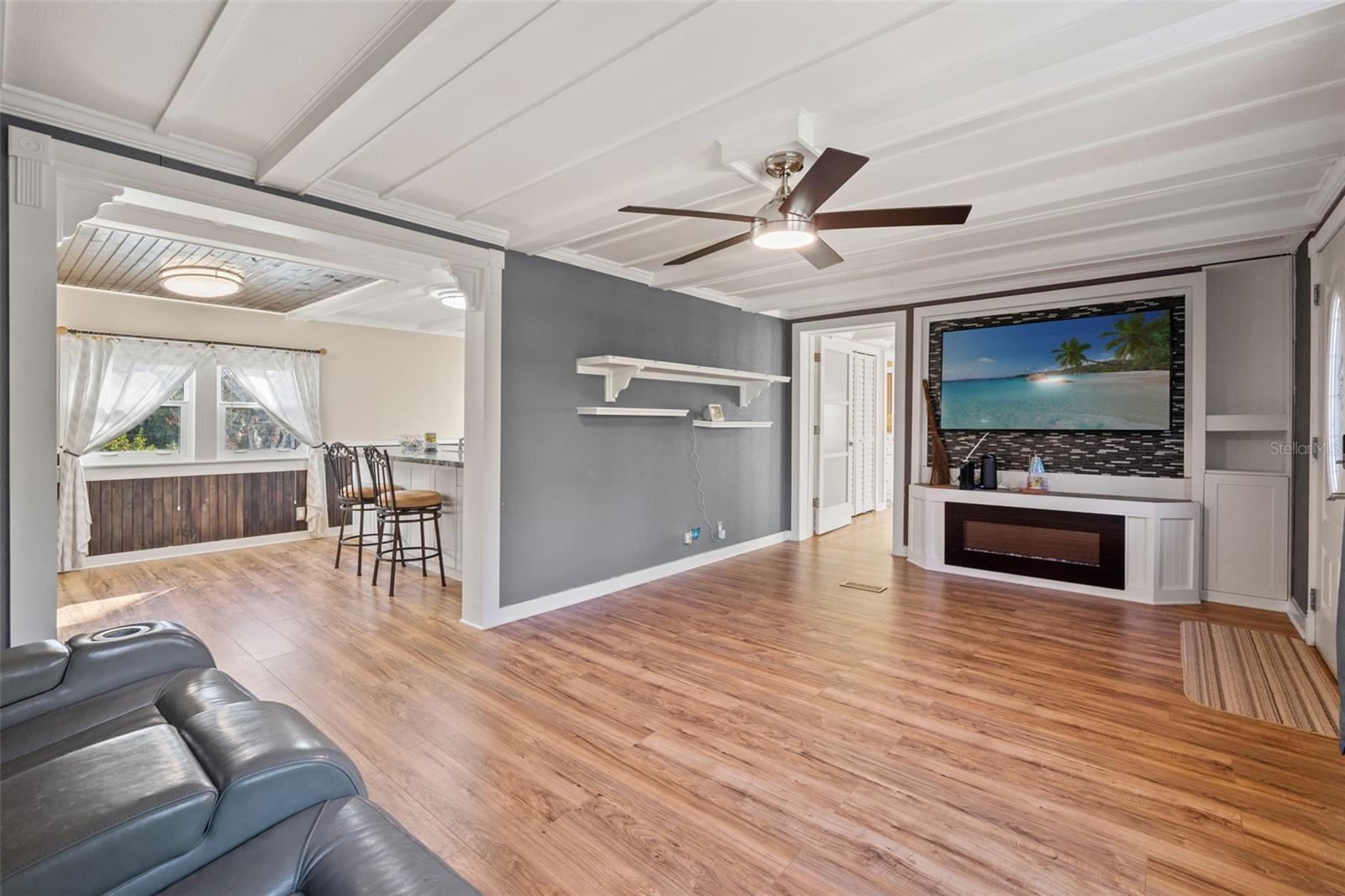 WEEKI WACHEE GARDENS - Residential