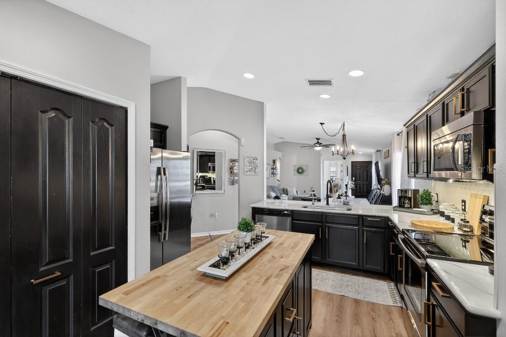 4318 ENGLISH TURN WAY