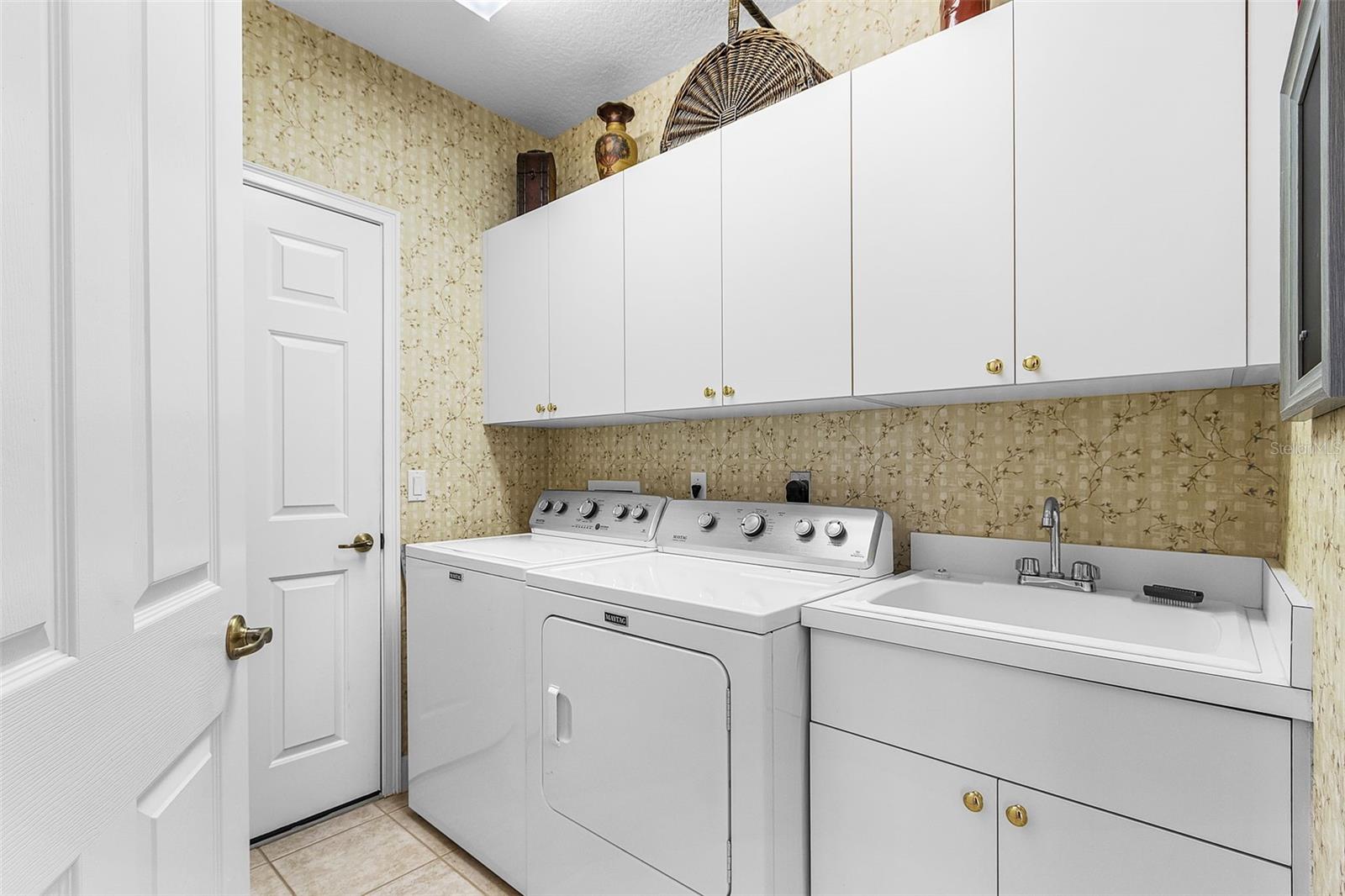 SUNSET KEY LAND CONDO - Residential