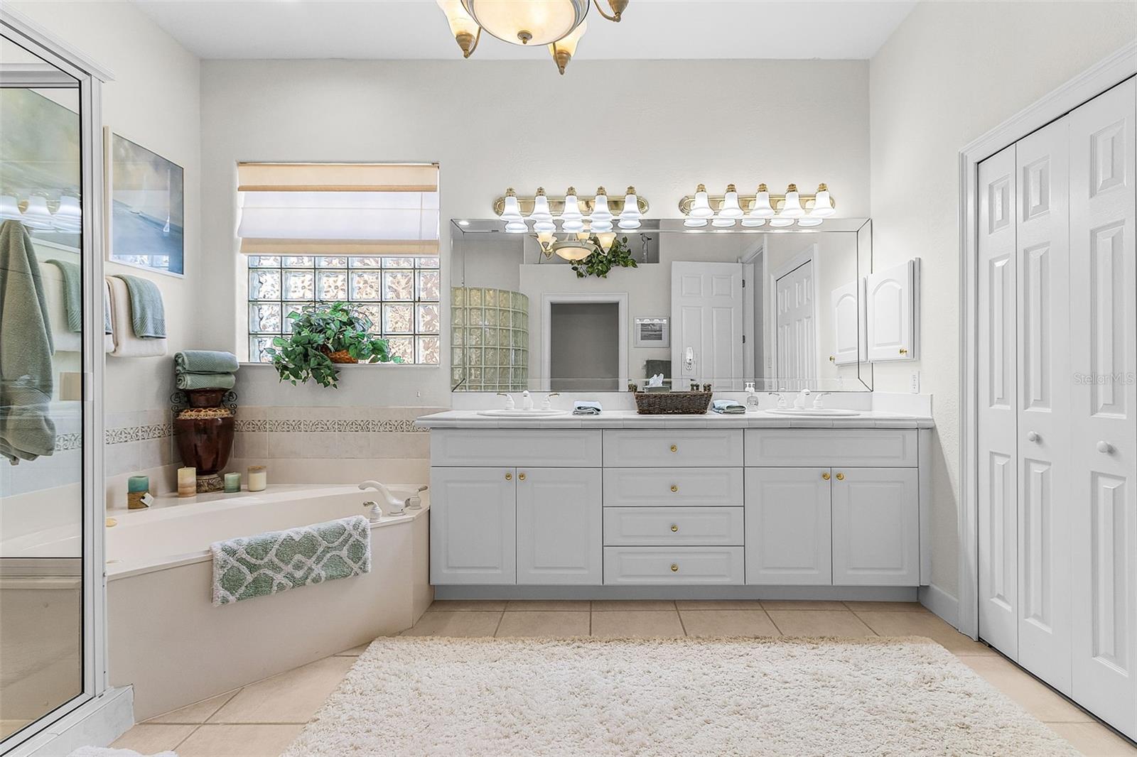 SUNSET KEY LAND CONDO - Residential