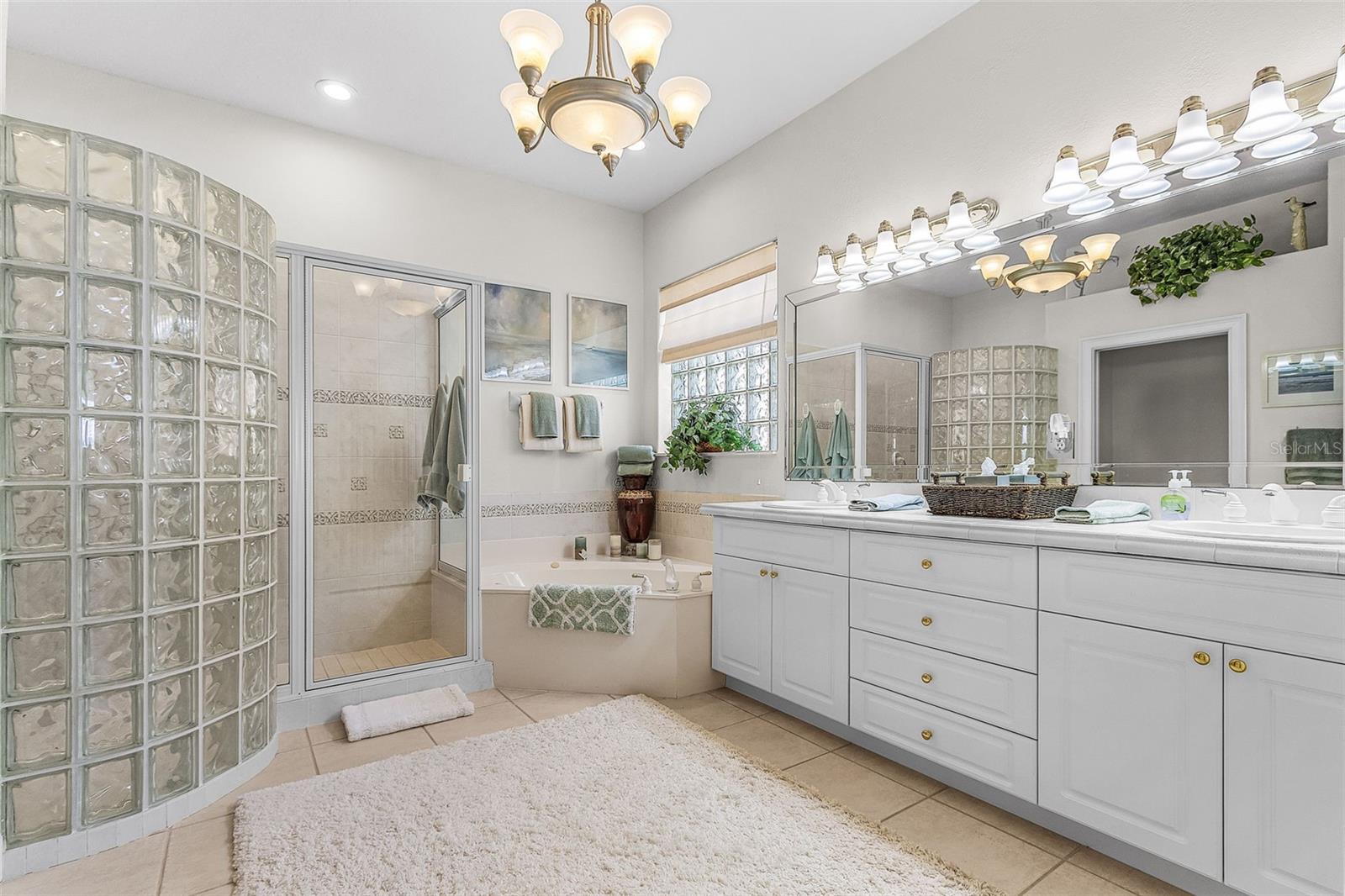 SUNSET KEY LAND CONDO - Residential