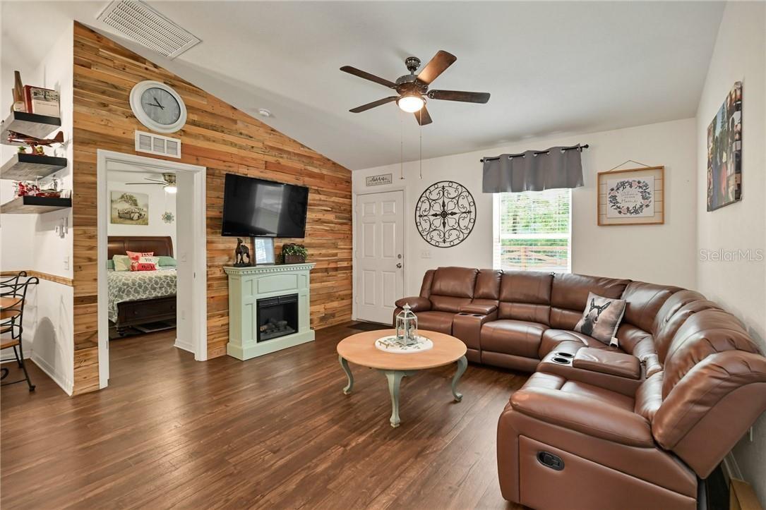 5489 NW 54TH PLACE - Photo 3