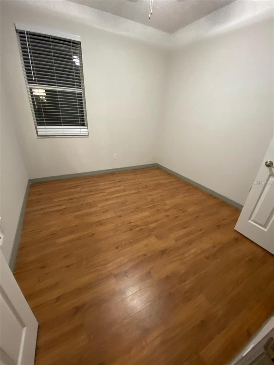 OAKS 2 THE - Residential