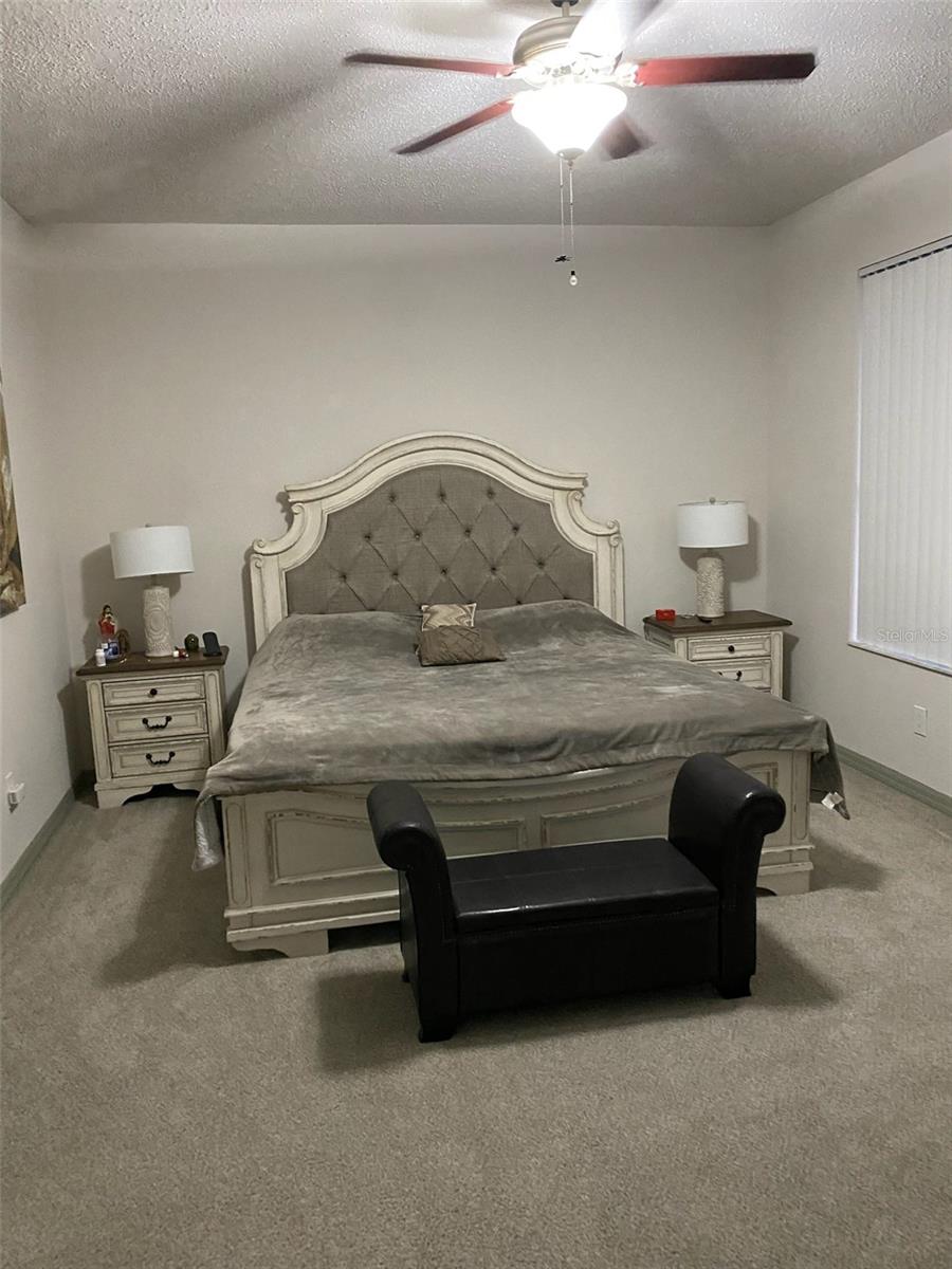 OAKS 2 THE - Residential