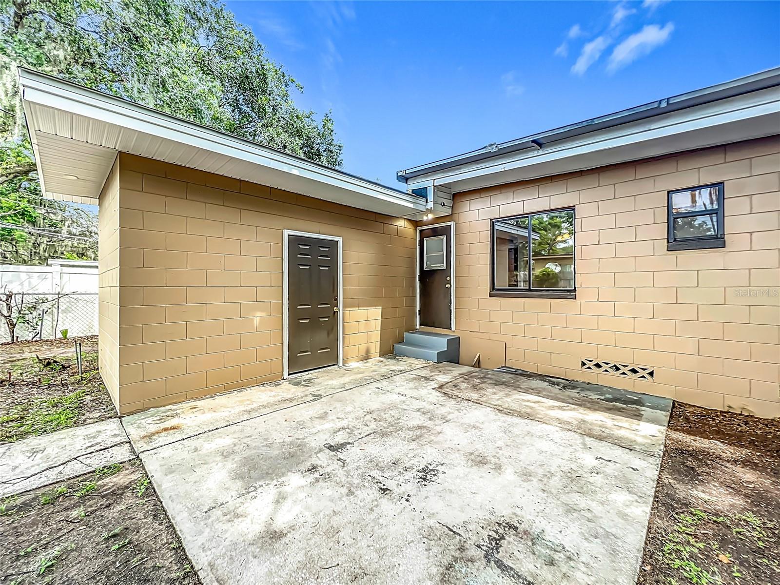 1501 HIGHLAND AVENUE