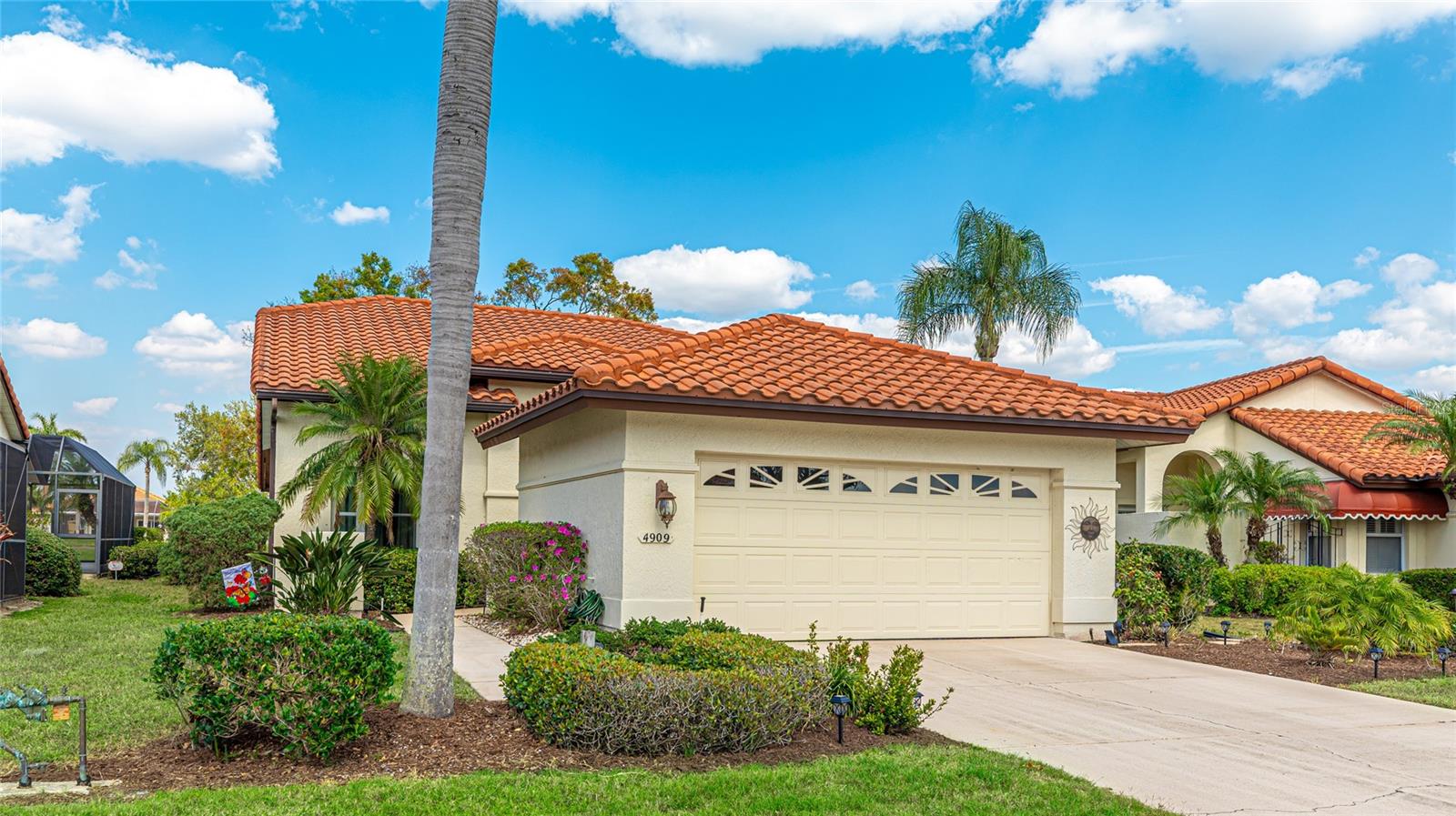 4909 CLUBVIEW COURT E