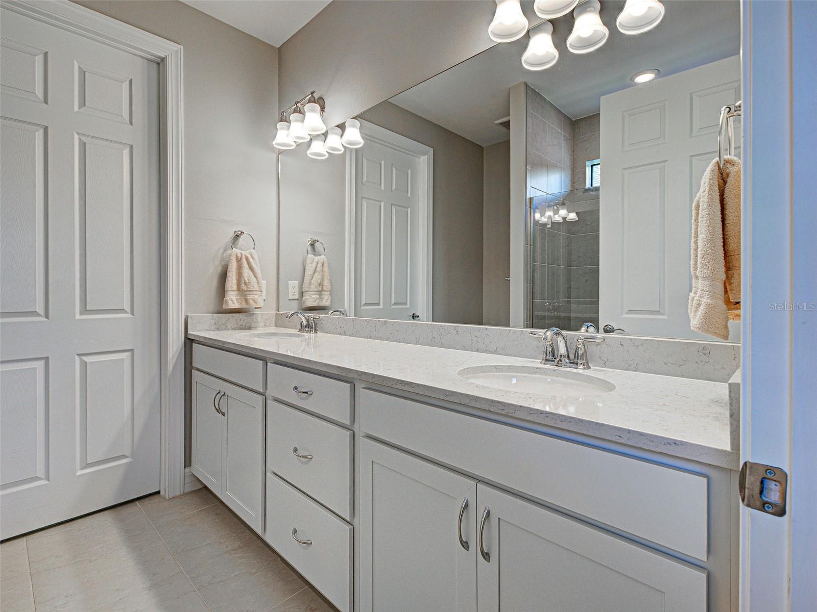 ISLANDWALK/THE WEST VLGS PH 6 - Residential