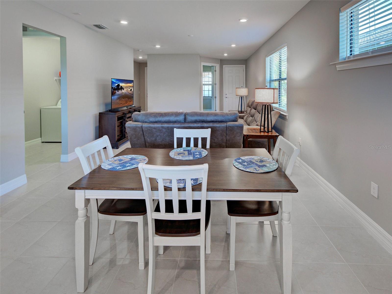 ISLANDWALK/THE WEST VLGS PH 6 - Residential