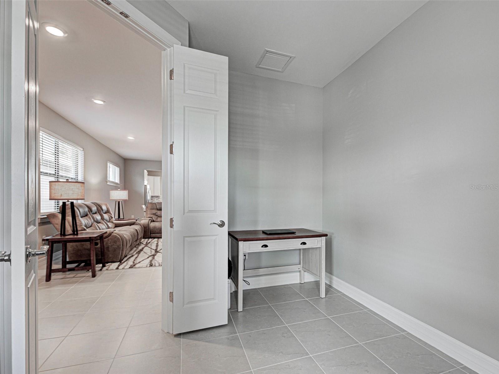 ISLANDWALK/THE WEST VLGS PH 6 - Residential