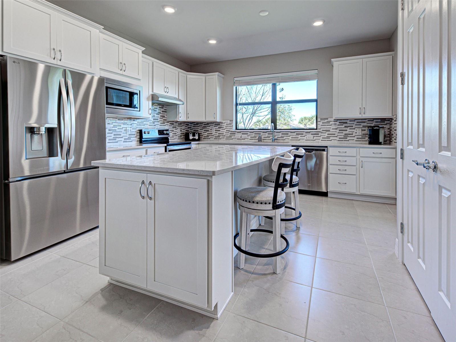 ISLANDWALK/THE WEST VLGS PH 6 - Residential