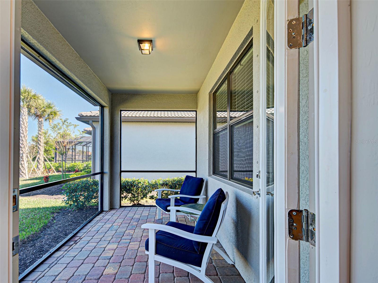 ISLANDWALK/THE WEST VLGS PH 6 - Residential