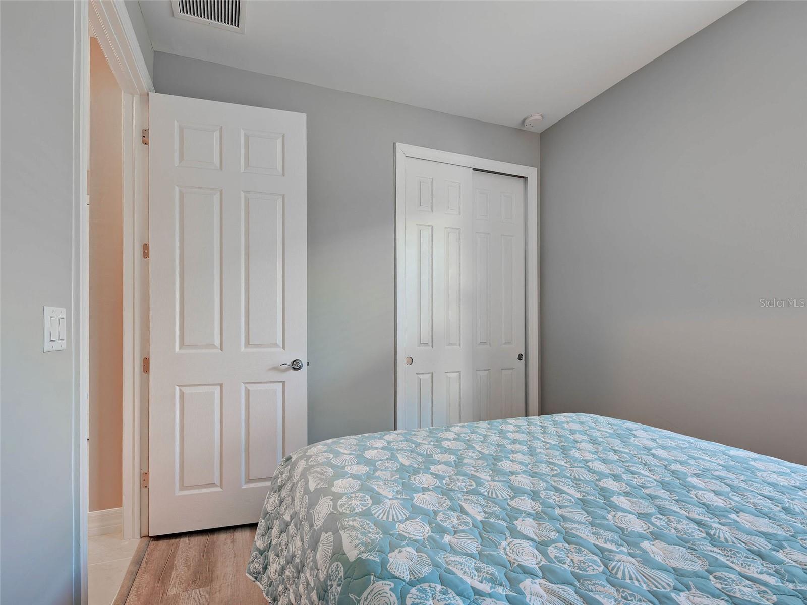 ISLANDWALK/THE WEST VLGS PH 6 - Residential