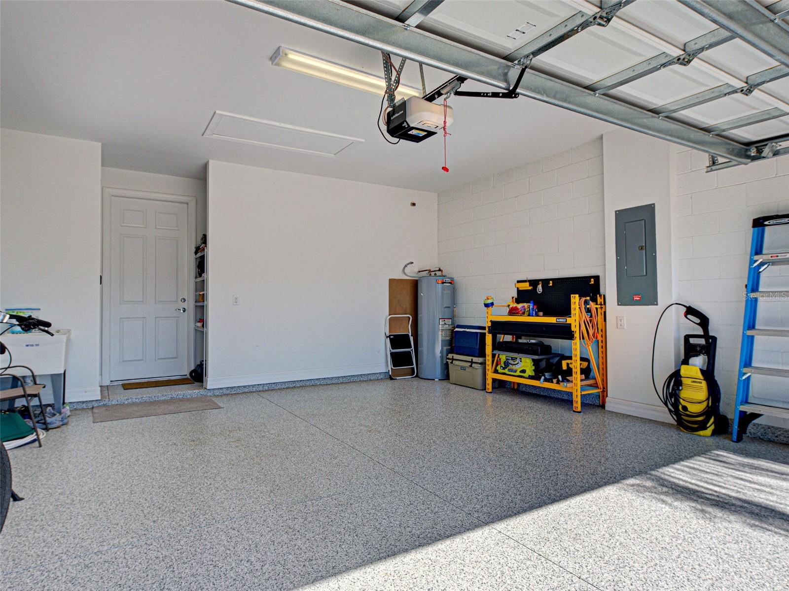 ISLANDWALK/THE WEST VLGS PH 6 - Residential