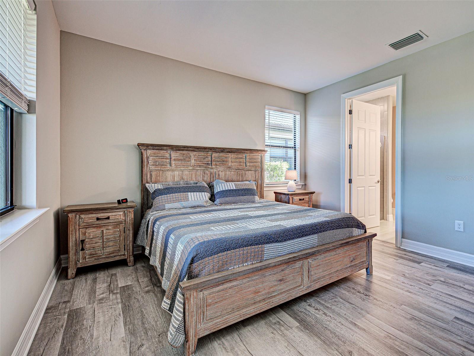 ISLANDWALK/THE WEST VLGS PH 6 - Residential