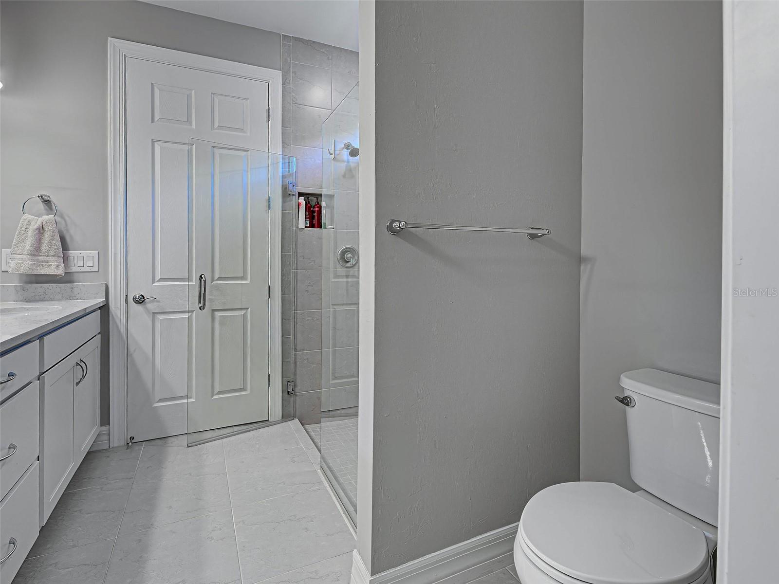 ISLANDWALK/THE WEST VLGS PH 6 - Residential