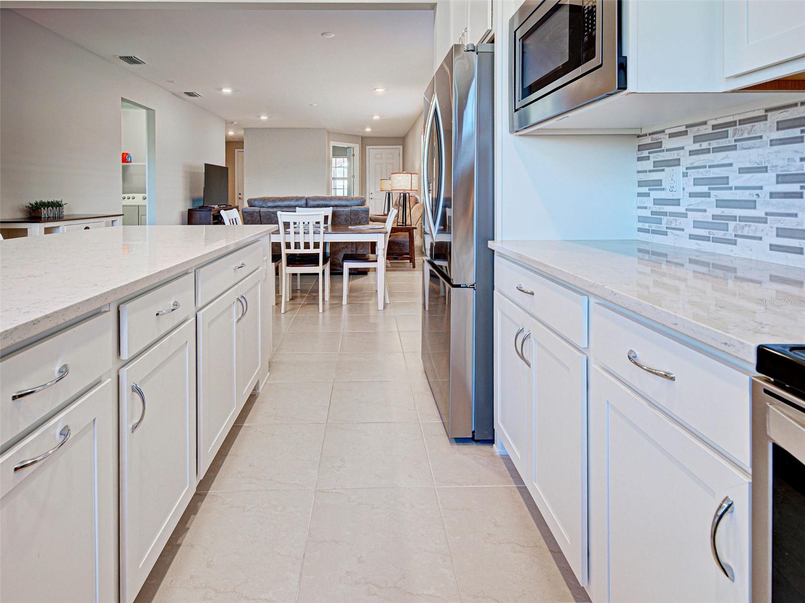 ISLANDWALK/THE WEST VLGS PH 6 - Residential