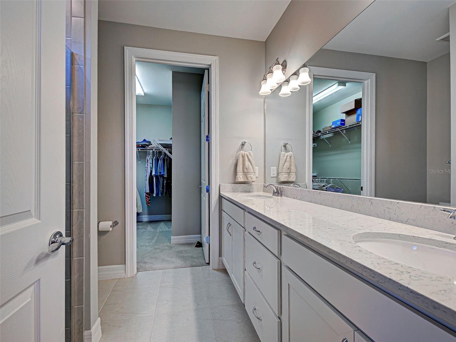 ISLANDWALK/THE WEST VLGS PH 6 - Residential