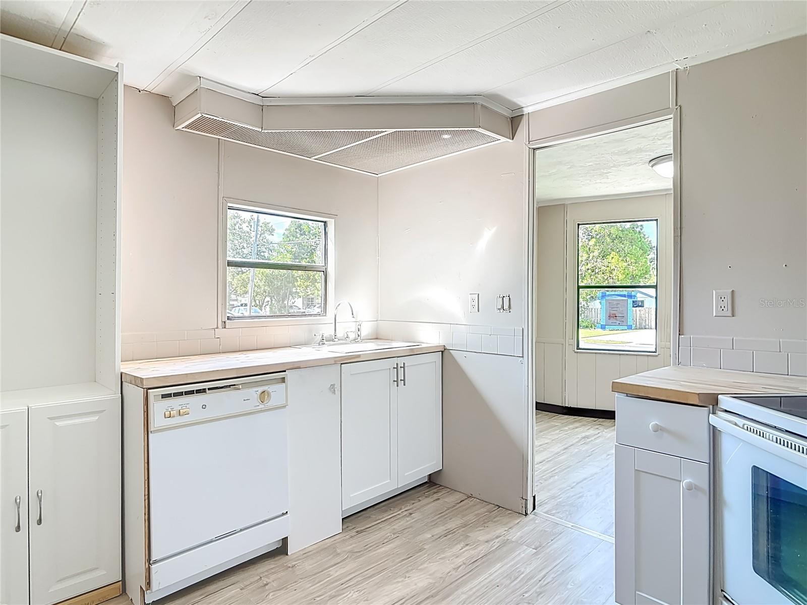 BUSINESS SEC HOLLY HILL HEIGHTS - Residential
