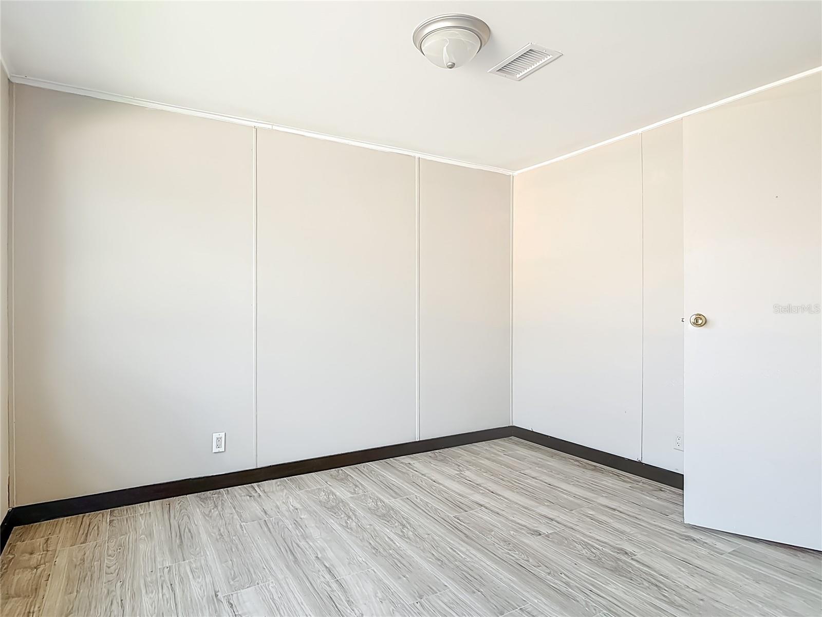 BUSINESS SEC HOLLY HILL HEIGHTS - Residential