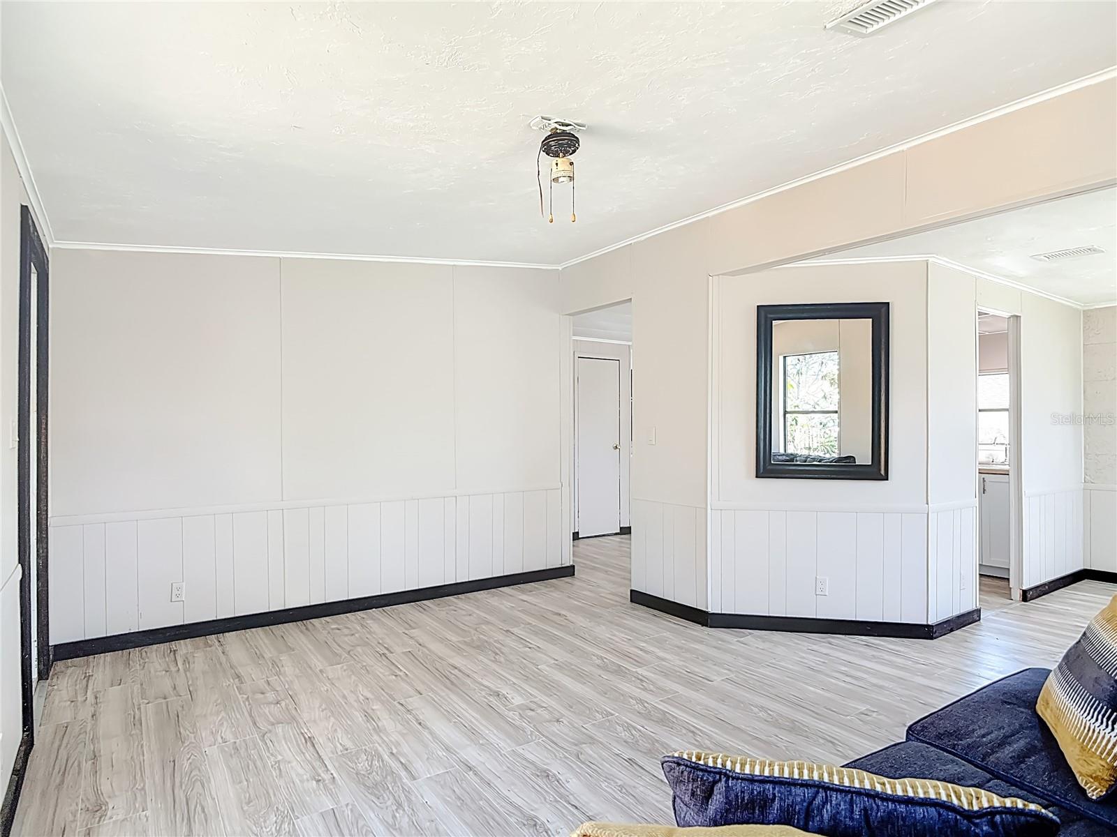 BUSINESS SEC HOLLY HILL HEIGHTS - Residential