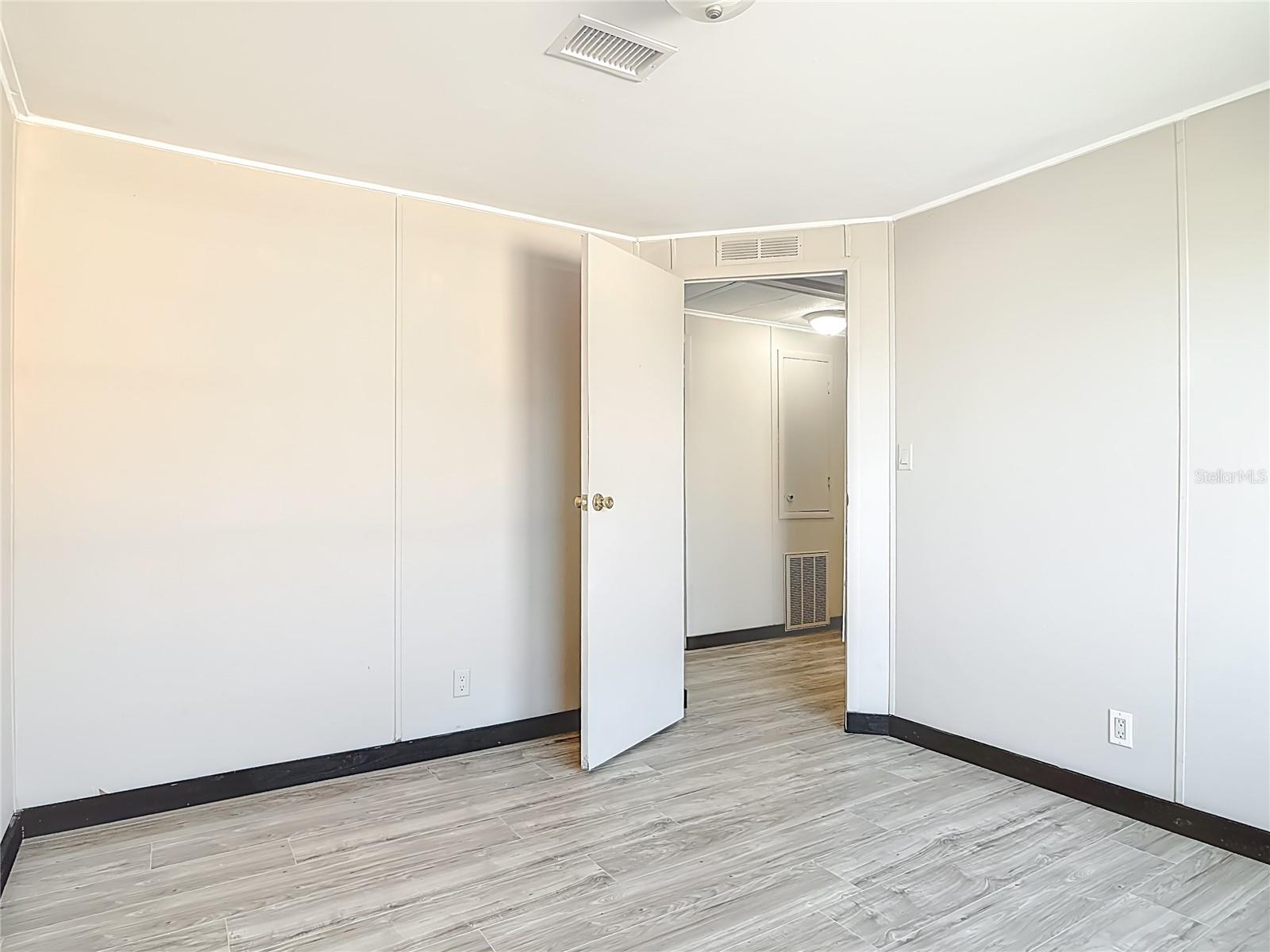 BUSINESS SEC HOLLY HILL HEIGHTS - Residential