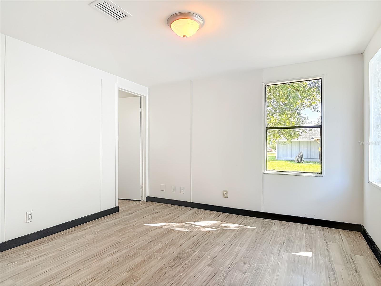 BUSINESS SEC HOLLY HILL HEIGHTS - Residential