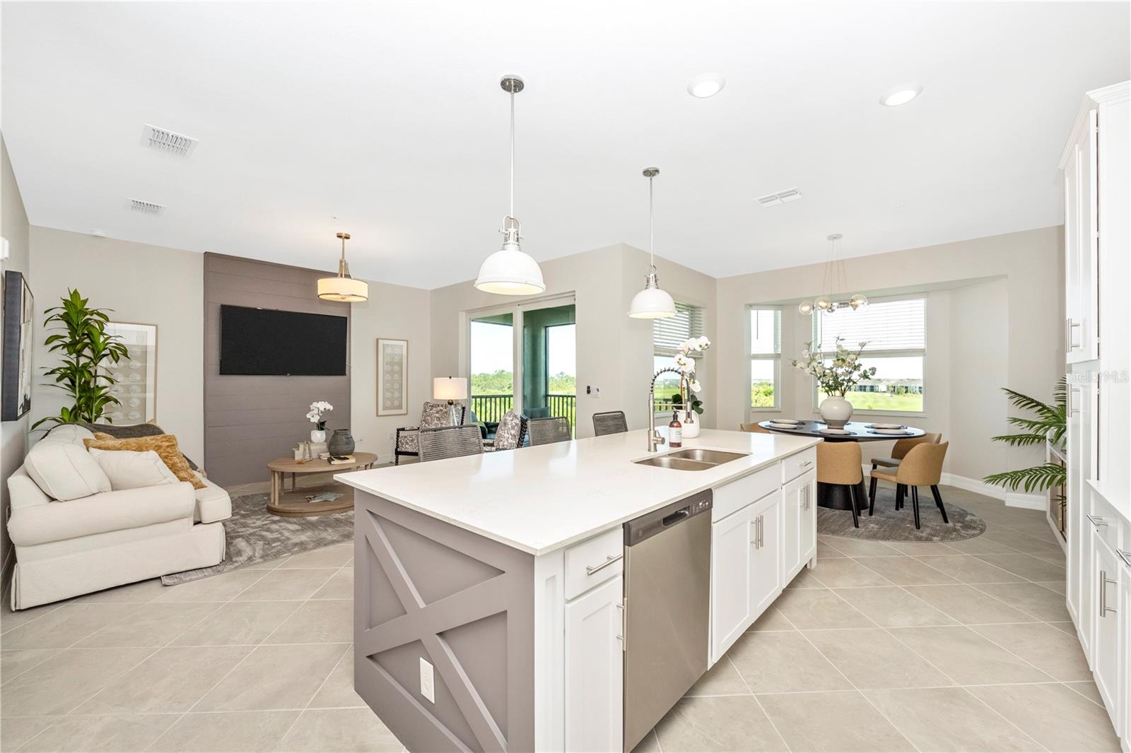 WELLEN PARK GOLF & COUNTRY CLUB - Residential Lease