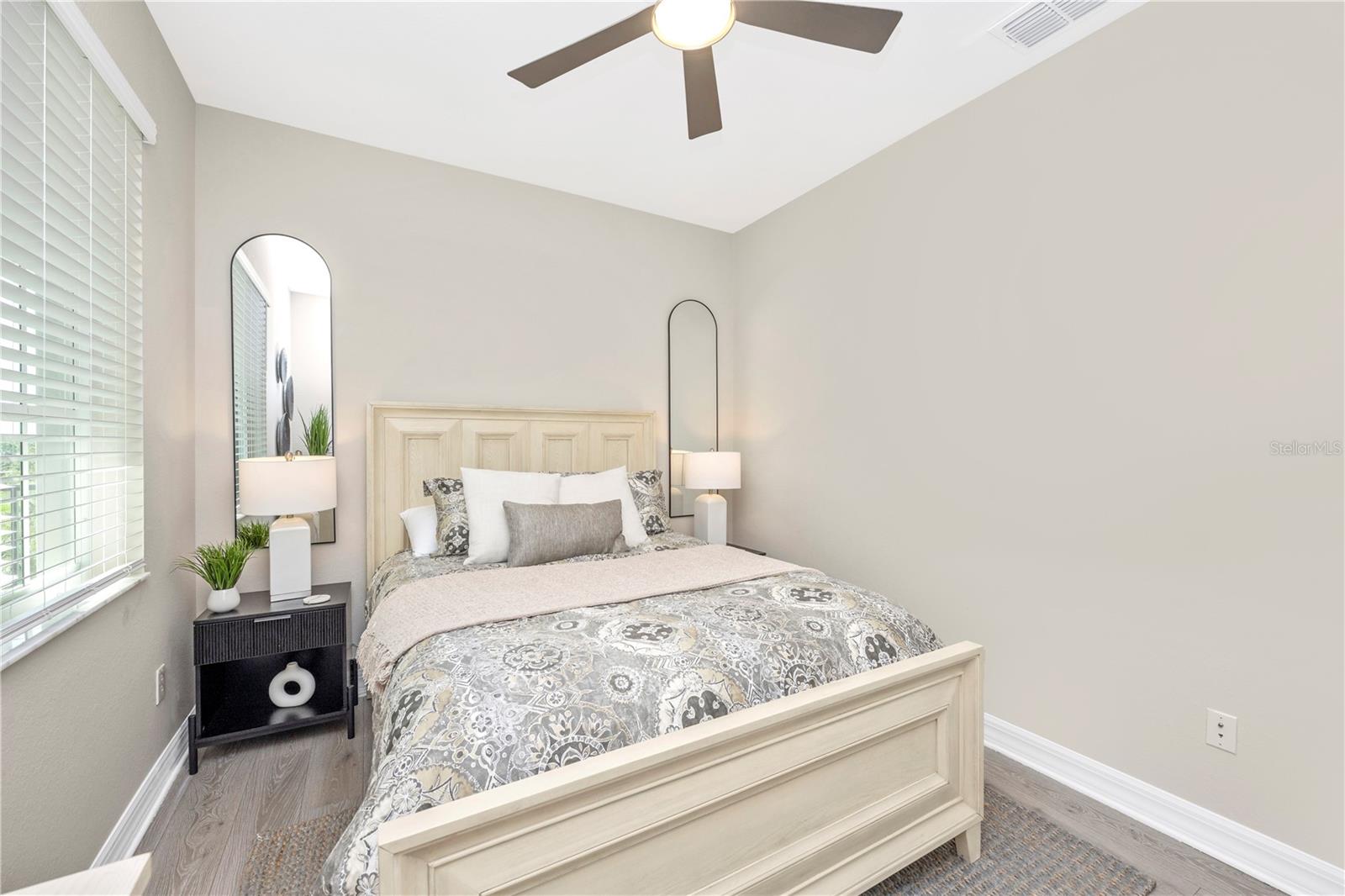 WELLEN PARK GOLF & COUNTRY CLUB - Residential Lease