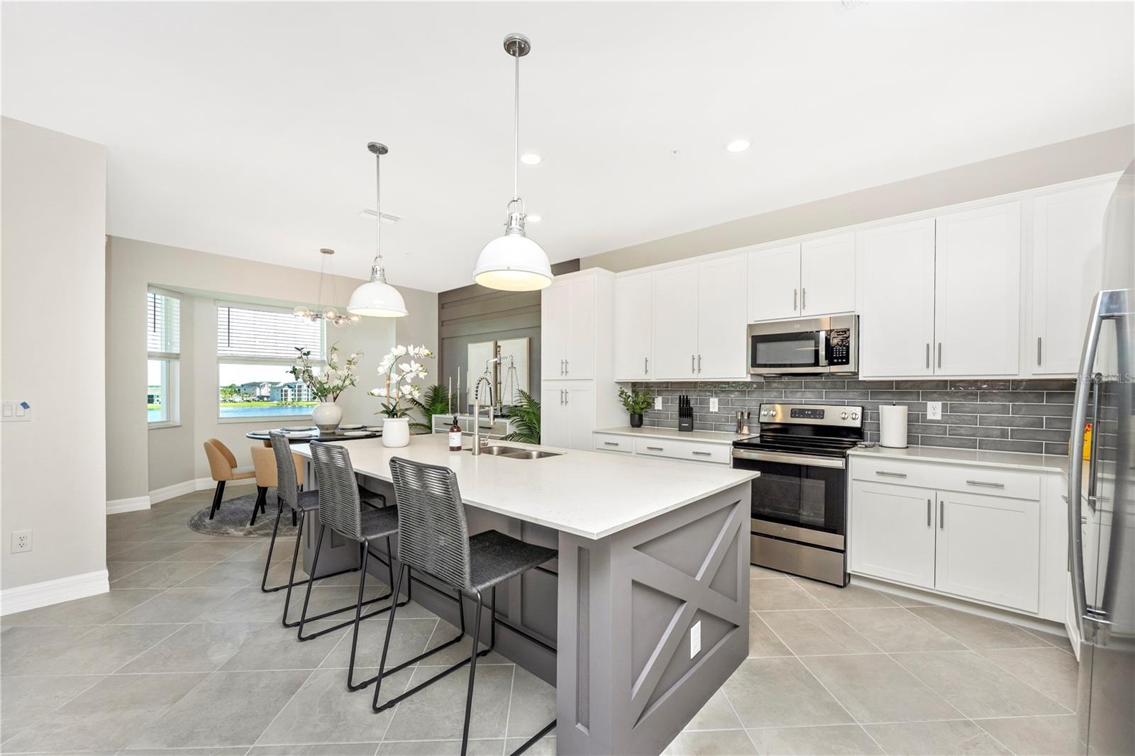 WELLEN PARK GOLF & COUNTRY CLUB - Residential Lease