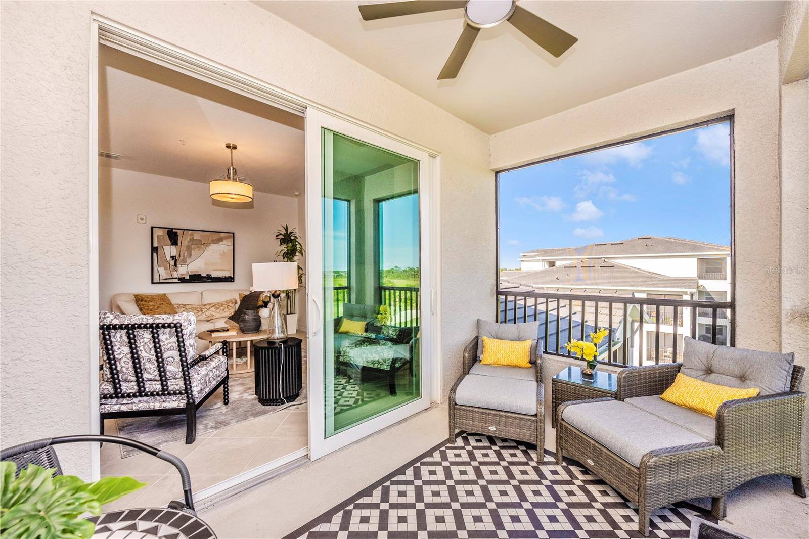 WELLEN PARK GOLF & COUNTRY CLUB - Residential Lease
