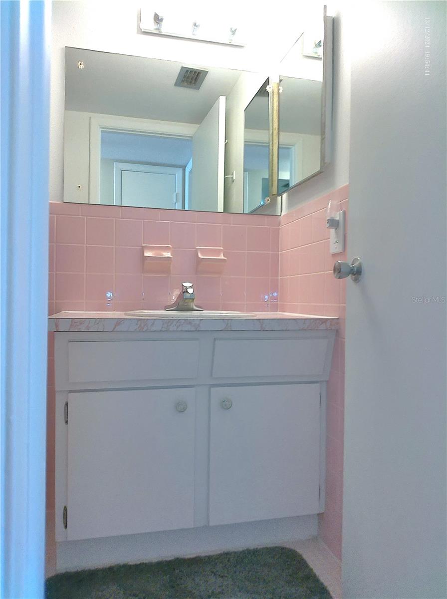 ON TOP OF THE WORLD - Residential