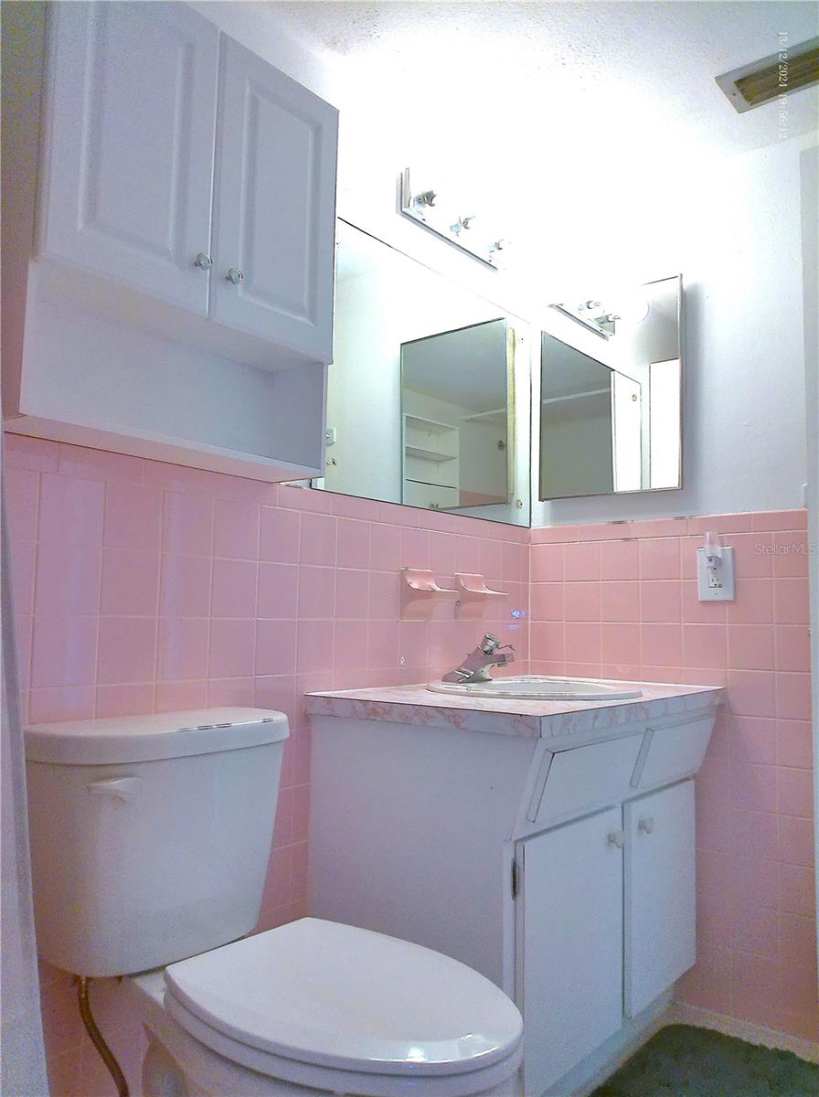 ON TOP OF THE WORLD - Residential