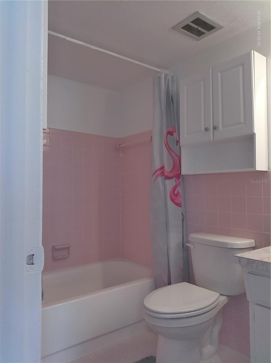 ON TOP OF THE WORLD - Residential