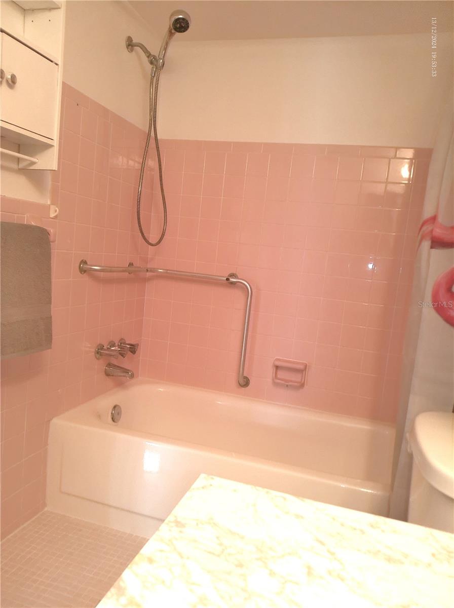 ON TOP OF THE WORLD - Residential