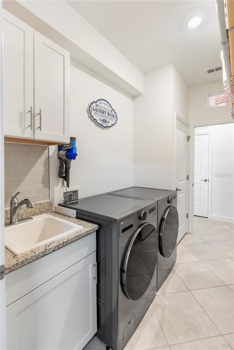 LORRAINE LAKES - Residential