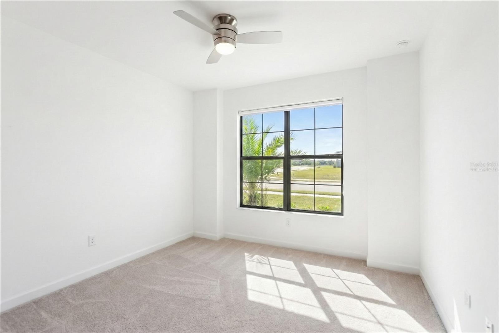 LORRAINE LAKES - Residential