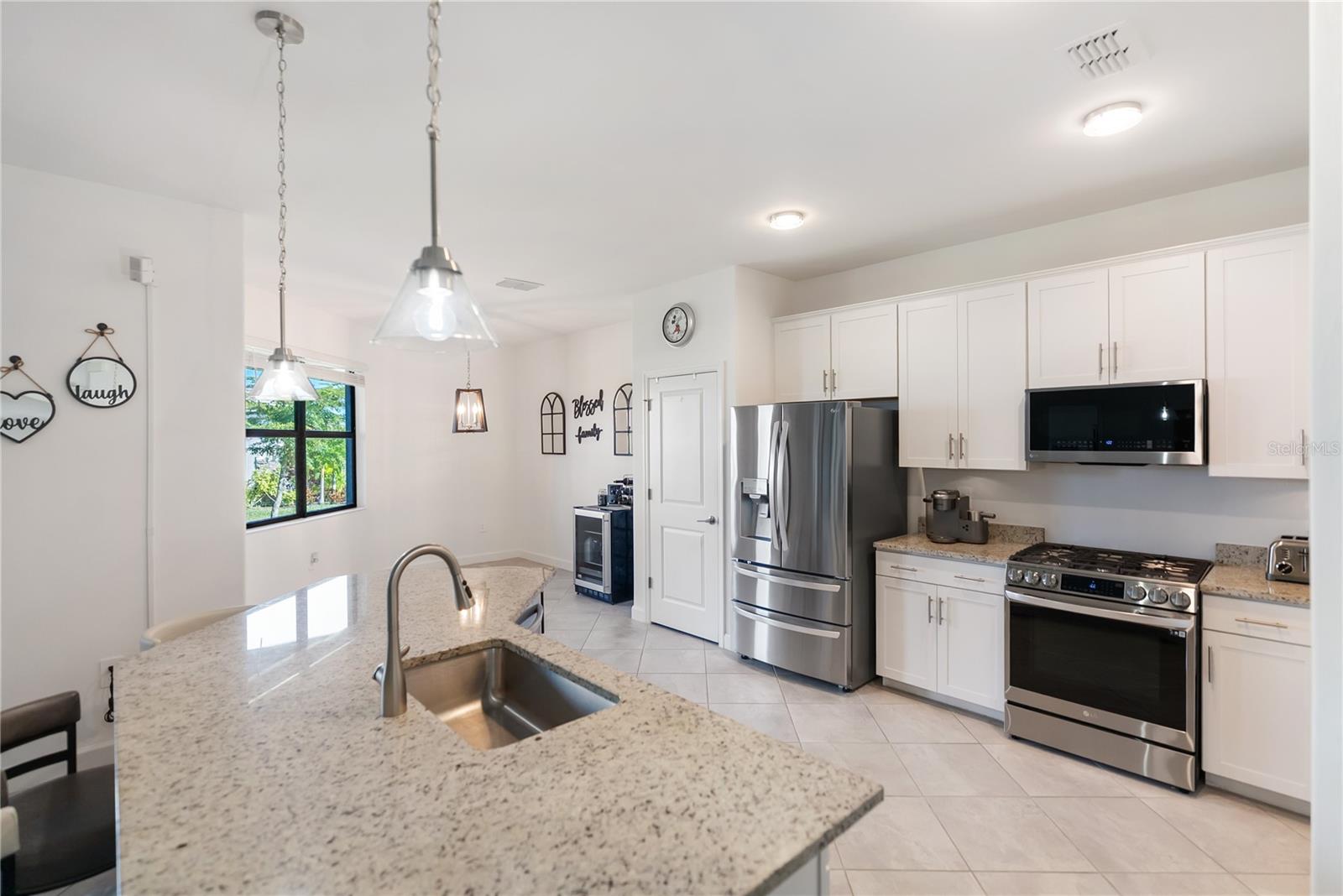 LORRAINE LAKES - Residential