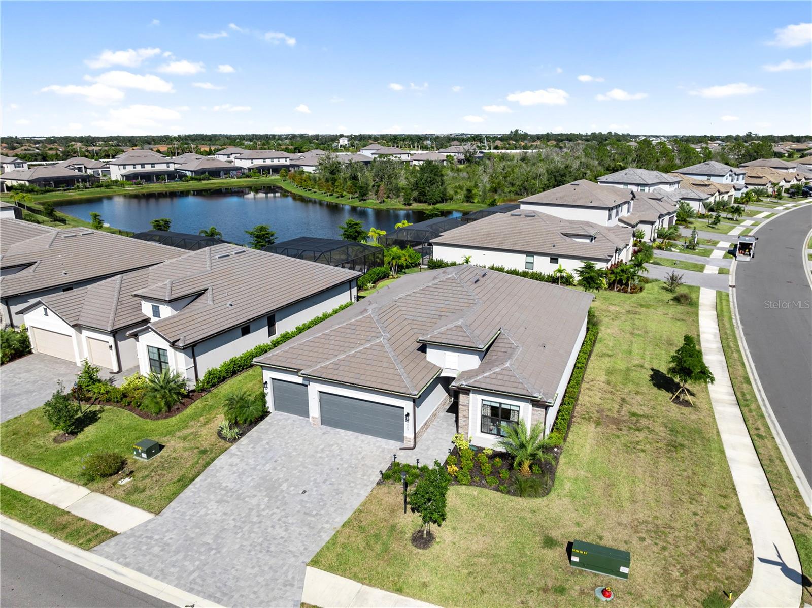 4889 SEAFOAM TRAIL