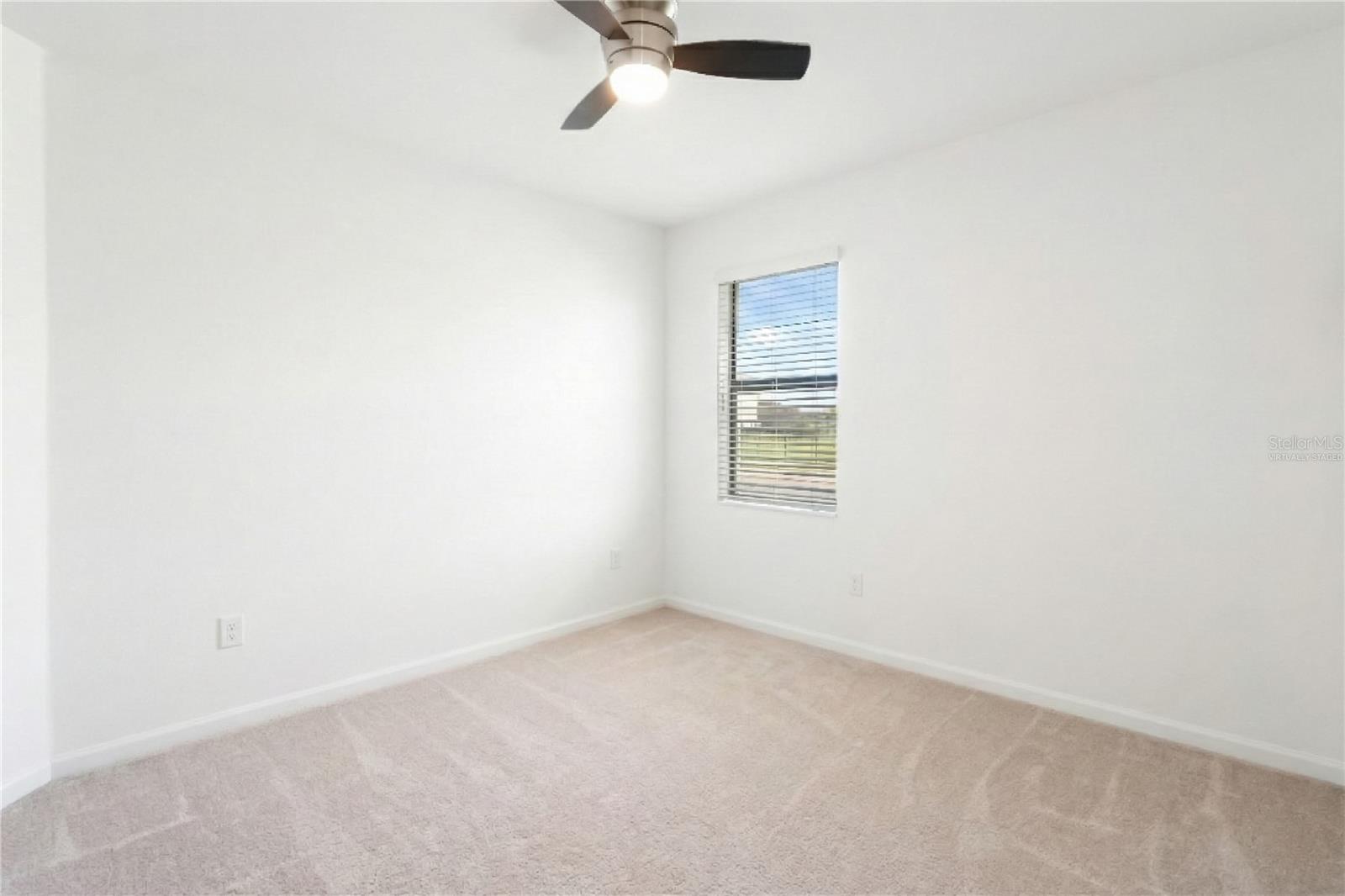 LORRAINE LAKES - Residential