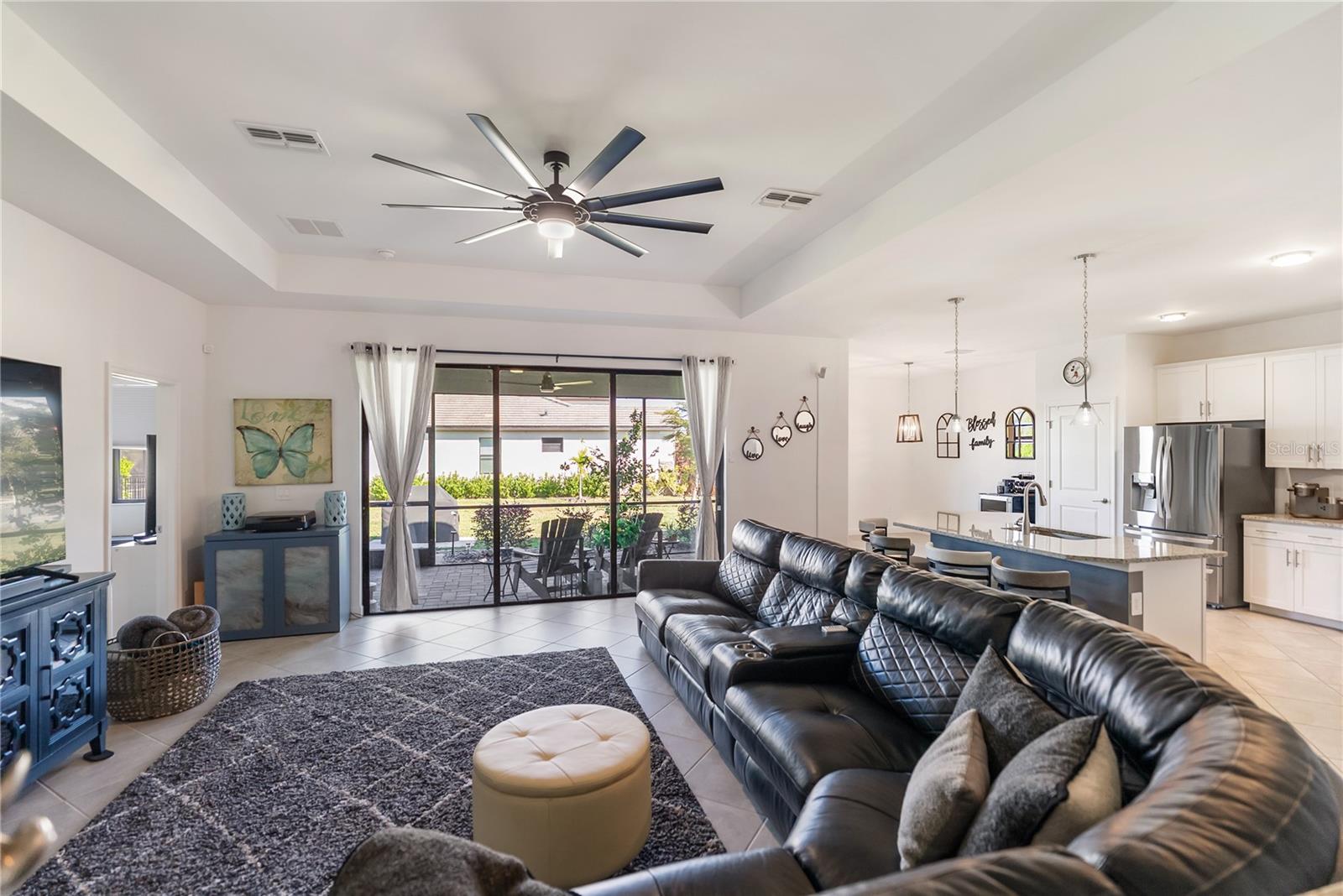 LORRAINE LAKES - Residential