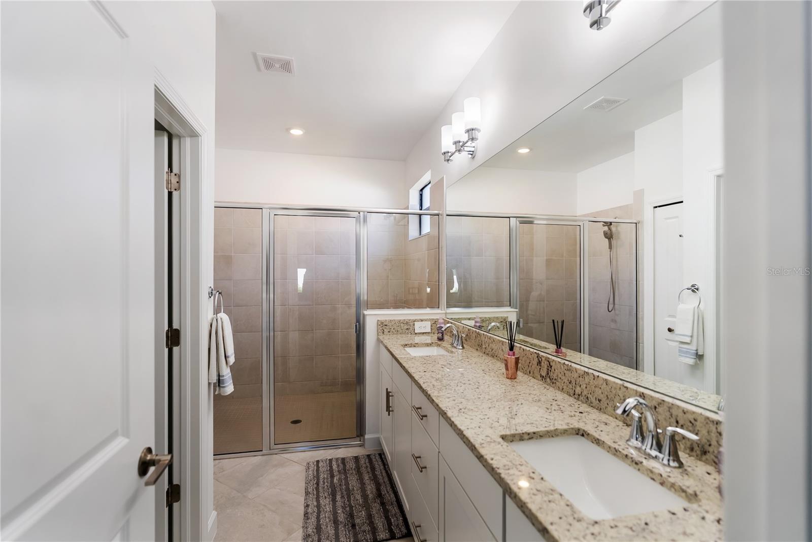 LORRAINE LAKES - Residential