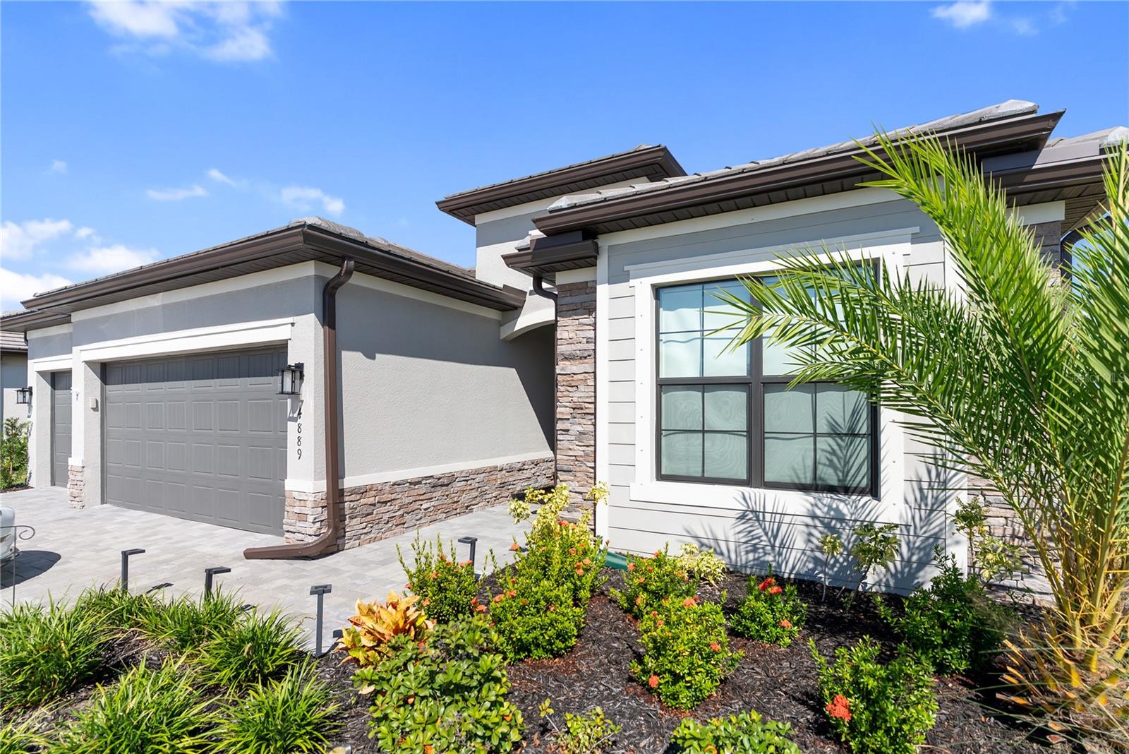 LORRAINE LAKES - Residential